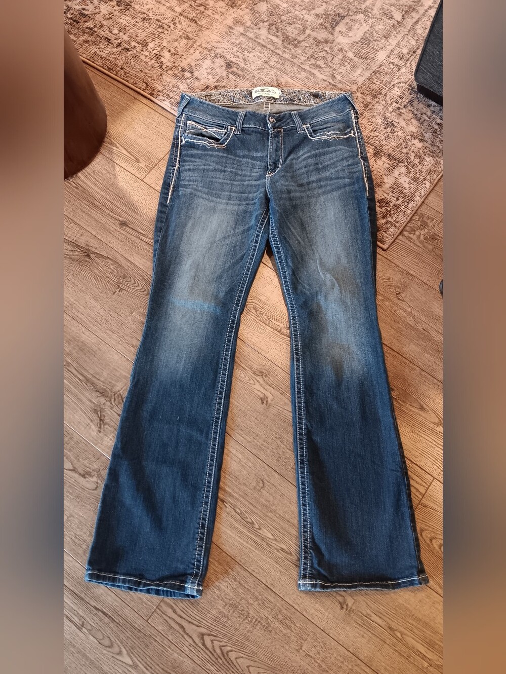 Ariat REAL Women’s Size 33 Long Dark Blue Flared Jeans.
